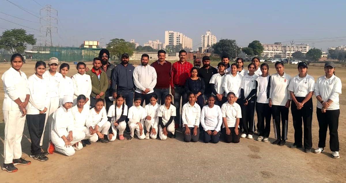 Ludhiana girls defeated the Sri Amritsar Sahib team by 2 runs in the second day of the state level cricket competition.